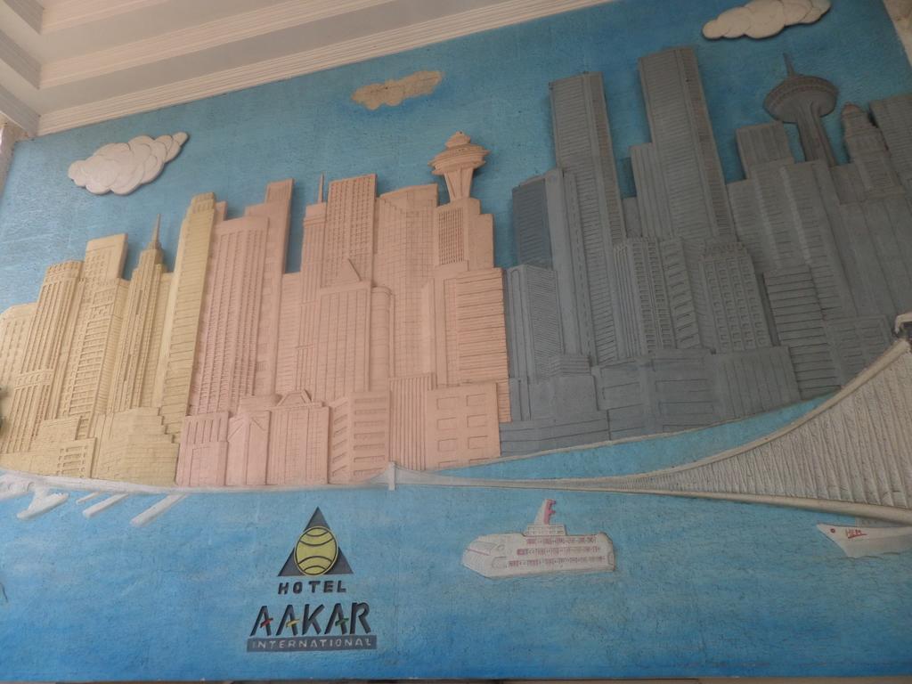 Oyo Flagship 37830 Hotel Aakar International Satara Dış mekan fotoğraf